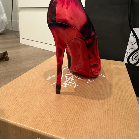 Christian Louboutin Multicolor Red Heels - Picture 4 of 4